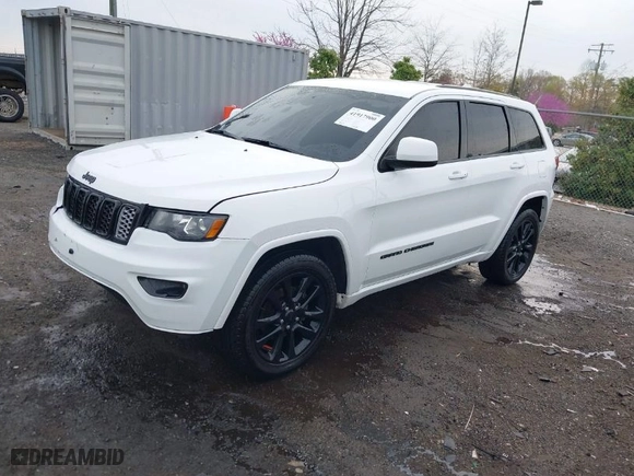2018 Jeep Grand Cherokee Altitude with VIN 1C4RJFAG1JC295239, listed as a IAAI auction lot 41917900 with 92,171 mi miles. Bid and sale history available at carsss.com. Image 2.