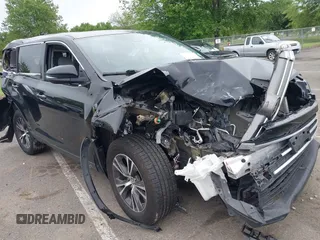 2019 Toyota Highlander LE with VIN 5TDBZRFH9KS713270, listed as a IAAI auction lot 42503316 with 65,819 mi miles and . Bid and sale history available at DreamBid. Image 1.