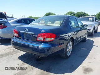 2003 Infiniti I35 Luxury with VIN JNKDA31AX3T108814, listed as a IAAI auction lot 41998013 with 197,883 mi miles. Bid and sale history available at carsss.com. Image 4.