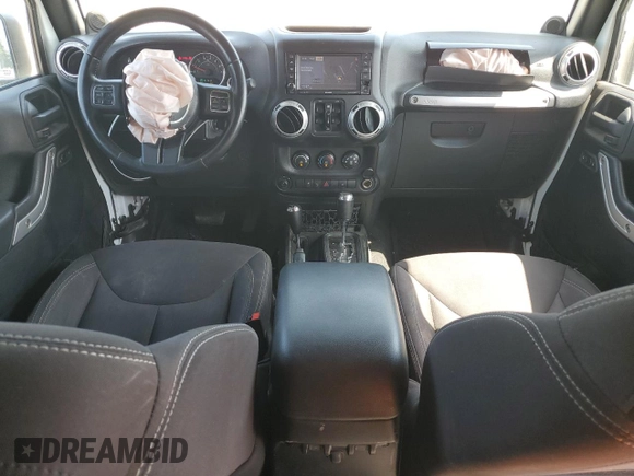 2014 Jeep Wrangler Unlimited Rubicon with VIN 1C4BJWFG0EL201559, listed as a Copart auction lot 59580575 with 182,101 mi miles and Salvage title. Bid and sale history available at DreamBid. Image 8.