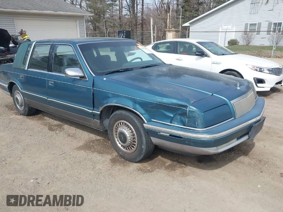 1993 Chrysler New Yorker z VIN 1C3XV66R5PD188692, wystawiony jako IAAI lot #41832600 z przebiegiem 146 380 mil mil oraz . Historia ofert i sprzedaży dostępna na DreamBid. Obrazek 1.