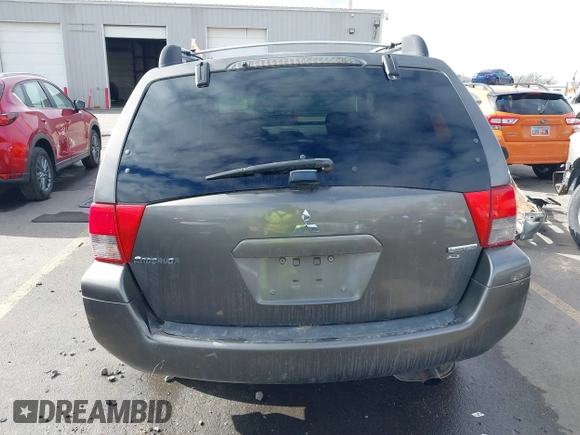 2005 Mitsubishi Endeavor Limited z VIN 4A4MN41SX5E013464, wystawiony jako IAAI lot #41583697 z przebiegiem 161 349 mil mil oraz . Historia ofert i sprzedaży dostępna na DreamBid. Obrazek 16.