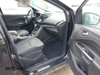2016 Ford Escape SE with VIN 1FMCU9G98GUA63081, listed as a IAAI auction lot 42101978 with 199,468 mi miles and . Bid and sale history available at DreamBid. Image 5.