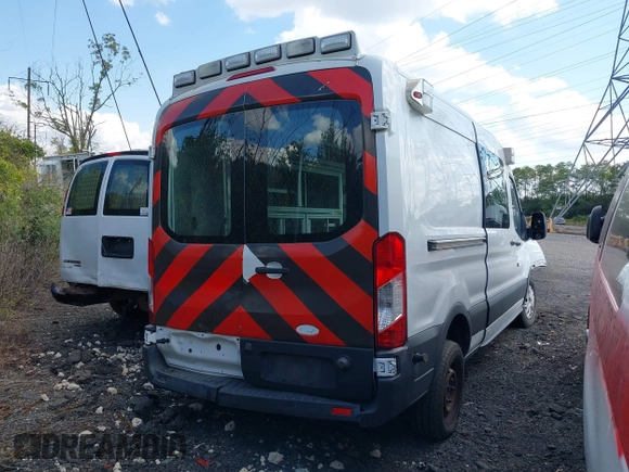 2017 Ford Transit z VIN 1FDYR2CM6HKB35997, wystawiony jako IAAI lot #38714739 z przebiegiem 114 147 mil mil oraz . Historia ofert i sprzedaży dostępna na DreamBid. Obrazek 4.