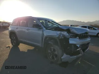 2023 Jeep Grand Cherokee 30th Anniversary z VIN 1C4RJYB64P8862699, wystawiony jako Copart lot #80784374 z przebiegiem 10 284 mil mil oraz Szkoda całkowita • Salvage title. Historia ofert i sprzedaży dostępna na DreamBid. Obrazek 4.