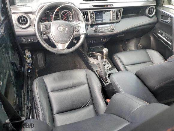 2018 Toyota RAV4 SE with VIN JTMJFREV5JD256043, listed as a Copart auction lot 75988284 with 101,468 mi miles and Salvage Title. Bid and sale history available at carsss.com. Image 8.