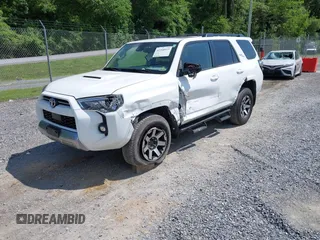 2021 Toyota 4Runner TRD Off Road Premium with VIN JTERU5JR5M5903979, listed as a IAAI auction lot 42268913 with 34,094 mi miles and . Bid and sale history available at DreamBid. Image 19.