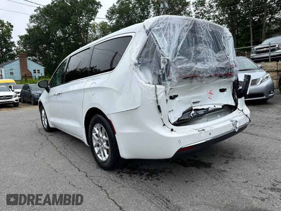 2023 Chrysler Pacifica Touring L with VIN 2C4RC1BG8PR529226, listed as a Copart auction lot 61720485 with 68,507 mi miles and Non repairable. Bid and sale history available at DreamBid. Image 2.