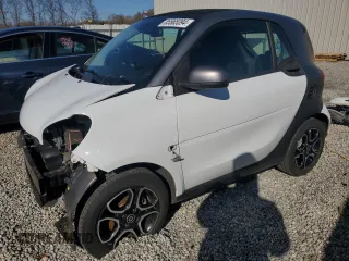 2019 Smart fortwo Pure z VIN WMEFJ9BA4KK386190, wystawiony jako Copart lot #85565094 z przebiegiem 15 531 mil mil oraz Szkody całkowita. Historia ofert i sprzedaży dostępna na DreamBid. Obrazek 1.