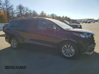 2024 Toyota Sienna LE with VIN 5TDKRKEC3RS210941, listed as a Copart auction lot 77763414 with 9,863 mi miles and Salvage Title. Bid and sale history available at carsss.com. Image 4.