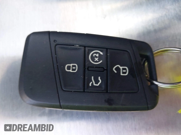 2022 Volkswagen Tiguan SE with VIN 3VV2B7AX2NM010932, listed as a IAAI auction lot 42007364 with 26,014 mi miles and . Bid and sale history available at DreamBid. Image 11.