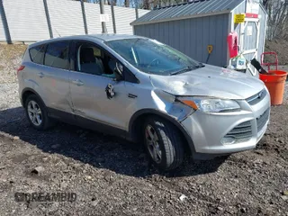 2014 Ford Escape SE with VIN 1FMCU9GX5EUD36442, listed as a IAAI auction lot 41984241 with 105,423 mi miles. Bid and sale history available at carsss.com. Image 1.
