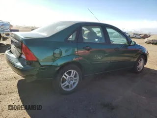 2000 Ford Focus SE with VIN 1FAFP34P1YW209258, listed as a Copart auction lot 44215585 with 95,562 mi miles and Clean Title. Bid and sale history available at carsss.com. Image 3.