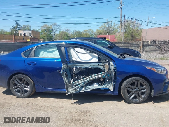 2021 Kia Forte GT-Line z VIN 3KPF34AD6ME284046, wystawiony jako IAAI lot #42231501 z przebiegiem 97 877 mil mil oraz . Historia ofert i sprzedaży dostępna na DreamBid. Obrazek 12.