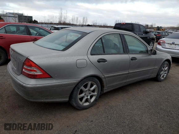 2005 Mercedes-Benz C 240 with VIN WDBRF81J75F611609, listed as a Copart auction lot 87253094 with 242,416 mi miles and Clean Title. Bid and sale history available at DreamBid. Image 3.