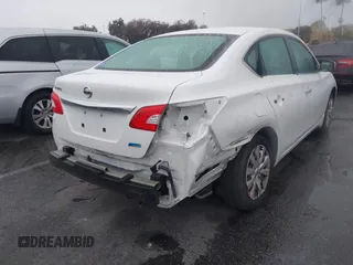 2014 Nissan Sentra SV z VIN 3N1AB7AP6EL693057, wystawiony jako IAAI lot #41556894 z przebiegiem 134 996 mil mil oraz . Historia ofert i sprzedaży dostępna na DreamBid. Obrazek 4.