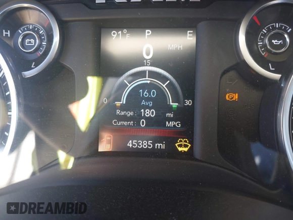 2020 Ram 1500 Big Horn z VIN 1C6SRFFT7LN137051, wystawiony jako IAAI lot #41839681 z przebiegiem 45 385 mil mil oraz . Historia ofert i sprzedaży dostępna na DreamBid. Obrazek 7.