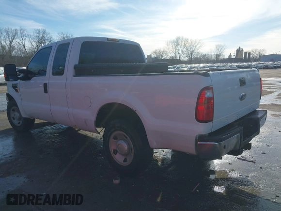 2009 Ford Super Duty F-250 SRW XL with VIN 1FTNX20579EB12691, listed as a IAAI auction lot 41646551 with 131,122 mi miles. Bid and sale history available at carsss.com. Image 3.