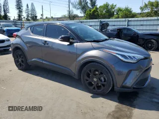 2021 Toyota C-HR LE z VIN JTNKHMBX7M1113233, wystawiony jako Copart lot #56924115 z przebiegiem 63 379 mil mil oraz Szkoda całkowita • Salvage title. Historia ofert i sprzedaży dostępna na DreamBid. Obrazek 4.