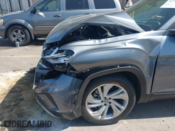 2022 Volkswagen Atlas SE with VIN 1V2KP2CA6NC524326, listed as a IAAI auction lot 42546660 with 37,406 mi miles and . Bid and sale history available at DreamBid. Image 6.