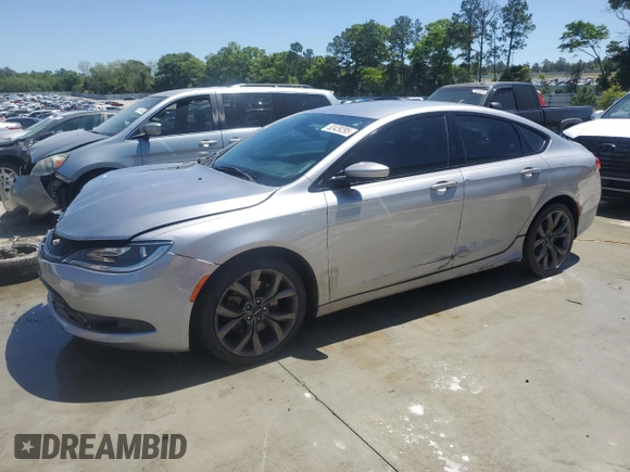2015 Chrysler 200 S z VIN 1C3CCCBB9FN645671, wystawiony jako Copart lot #52429295 z przebiegiem 197 910 mil mil oraz Szkoda całkowita • Salvage title. Historia ofert i sprzedaży dostępna na DreamBid. Obrazek 1.