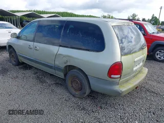 2000 Chrysler Voyager SE z VIN 1C4GJ44G8YB770649, wystawiony jako IAAI lot #42217547 z przebiegiem 239 986 mil mil oraz . Historia ofert i sprzedaży dostępna na DreamBid. Obrazek 3.