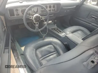 1974 Pontiac Firebird z VIN 2V87X4N121706, wystawiony jako Copart lot #77156494 z przebiegiem 2359 mil mil oraz Nie do naprawy. Historia ofert i sprzedaży dostępna na DreamBid. Obrazek 8.