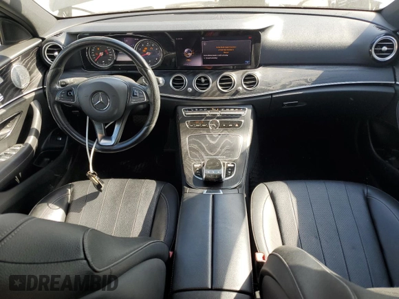 2018 Mercedes-Benz E 300 with VIN WDDZF4JB9JA374959, listed as a Copart auction lot 54957505 with 31,762 mi miles and Clean Title. Bid and sale history available at DreamBid. Image 8.
