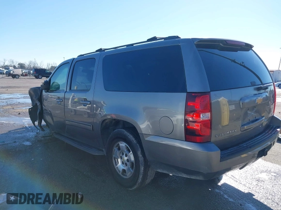2012 Chevrolet Suburban LS with VIN 1GNSCHE0XCR260405, listed as a IAAI auction lot 41392088 with 183,924 mi miles. Bid and sale history available at carsss.com. Image 3.