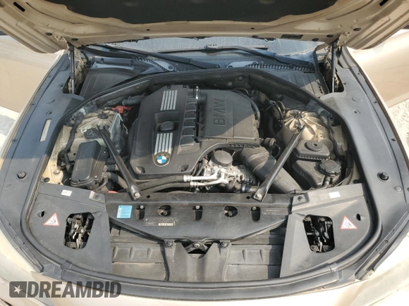 2011 BMW 7 Series 740Li z VIN WBAKB4C52BC574535, wystawiony jako Copart lot #45248435 z przebiegiem Nie podano mil oraz Szkoda całkowita • Salvage title. Historia ofert i sprzedaży dostępna na DreamBid. Obrazek 12.