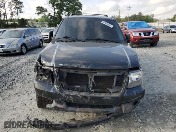2003 Ford Expedition Special Service z VIN 1FMPU15LX3LB92148, wystawiony jako Copart lot #54656585 z przebiegiem 257 810 mil mil oraz Szkoda całkowita • Salvage title. Historia ofert i sprzedaży dostępna na DreamBid. Obrazek 5.