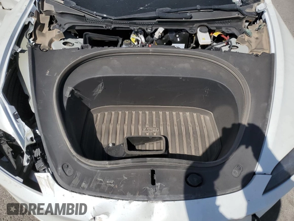 2025 Tesla Model 3 Long Range z VIN 5YJ3E1EA0SF924481, wystawiony jako Copart lot #50844985 z przebiegiem Nie podano mil oraz Szkoda całkowita • Salvage title. Historia ofert i sprzedaży dostępna na DreamBid. Obrazek 11.