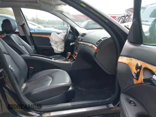 2007 Mercedes-Benz E-Class 3.5L with VIN WDBUF87X47B170652, listed as a IAAI auction lot 41919983 with 149,245 mi miles. Bid and sale history available at carsss.com. Image 5.