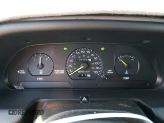 1995 Ford Escort z VIN 3FASP13J0SR159107, wystawiony jako Copart lot #76715394 z przebiegiem 353 430 mil mil oraz Szkody całkowita. Historia ofert i sprzedaży dostępna na DreamBid. Obrazek 9.