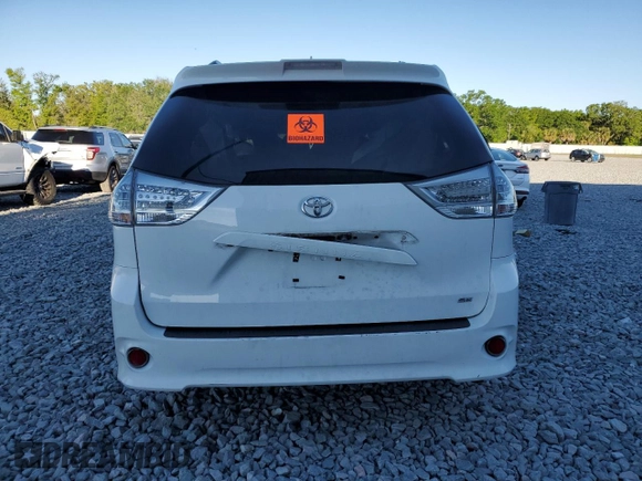 2018 Toyota Sienna SE with VIN 5TDXZ3DC4JS924062, listed as a Copart auction lot 50197695 with Not provided miles and Non repairable. Bid and sale history available at DreamBid. Image 6.