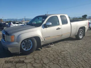 2007 GMC Sierra 1500 SLE1 with VIN 2GTEC19J871628420, listed as a Copart auction lot 50219595 with 161,394 mi miles and Salvage Title. Bid and sale history available at DreamBid. Image 1.
