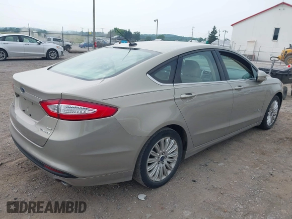 2015 Ford Fusion SE Hybrid с VIN 3FA6P0LU6FR199722, выставлен на аукционе IAAI как лот 42447523 с пробегом 151 769 миль миль и . История ставок и продаж доступна на DreamBid. Изображение 4.