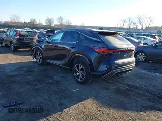 2024 Lexus RX 350 z VIN 2T2BAMCA5RC051462, wystawiony jako IAAI lot #41423874 z przebiegiem 8 728 mil mil oraz . Historia ofert i sprzedaży dostępna na DreamBid. Obrazek 3.