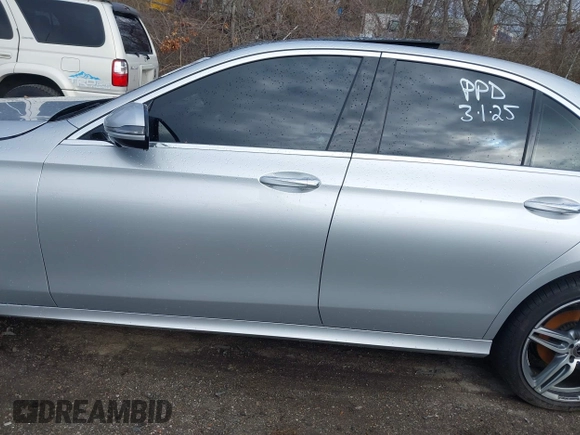 2020 Mercedes-Benz E 350 с VIN WDDZF8EB2LA713761, выставлен на аукционе IAAI как лот 41854999 с пробегом 74 603 миль миль и . История ставок и продаж доступна на DreamBid. Изображение 14.