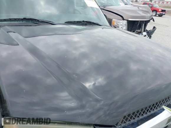 2002 Chevrolet Avalanche with VIN 3GNEC13TX2G139969, listed as a IAAI auction lot 41864534 with 187,150 mi miles and . Bid and sale history available at DreamBid. Image 19.