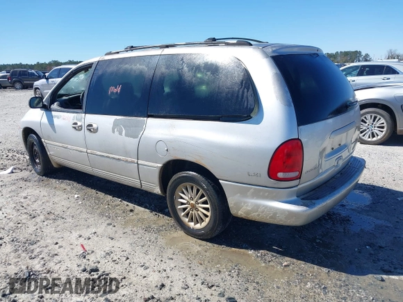 2000 Chrysler Town & Country LXi with VIN 1C4GP54L2YB541224, listed as a IAAI auction lot 41736586 with 203,484 mi miles. Bid and sale history available at carsss.com. Image 3.