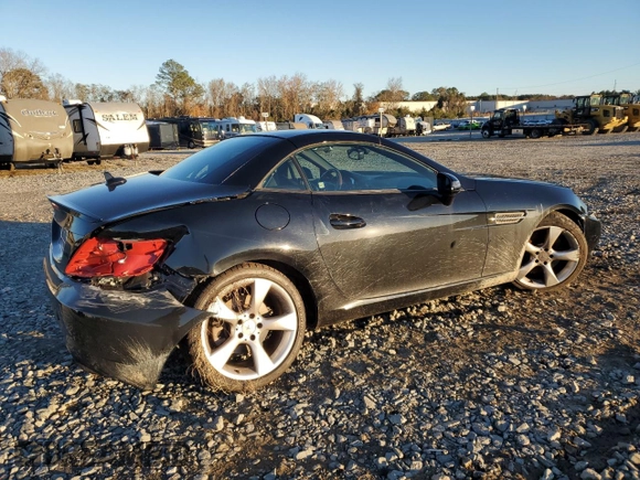 2012 Mercedes-Benz SLK 350 z VIN WDDPK5HAXCF009203, wystawiony jako Copart lot #83078254 z przebiegiem Nie podano mil oraz Szkoda całkowita • Salvage title. Historia ofert i sprzedaży dostępna na DreamBid. Obrazek 3.