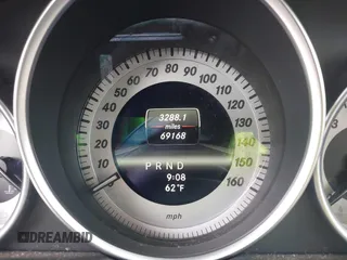2013 Mercedes-Benz C 250 Sport z VIN WDDGF4HB6DA783387, wystawiony jako IAAI lot #42169798 z przebiegiem 69 168 mil mil oraz . Historia ofert i sprzedaży dostępna na DreamBid. Obrazek 7.