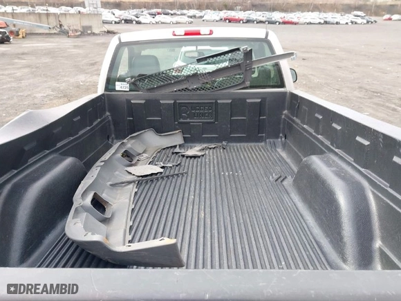 2004 Chevrolet Silverado 1500 Classic Work Truck with VIN 1GCEK14X74Z300651, listed as a IAAI auction lot 41963458 with 75,301 mi miles. Bid and sale history available at carsss.com. Image 8.