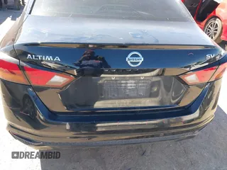 2019 Nissan Altima 2.5 SV with VIN 1N4BL4DVXKN306325, listed as a IAAI auction lot 41731601 with 66,883 mi miles. Bid and sale history available at carsss.com. Image 16.
