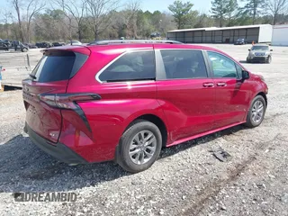 2025 Toyota Sienna XLE with VIN 5TDYRKEC7SS236507, listed as a IAAI auction lot 41635251 with 2,422 mi miles and . Bid and sale history available at DreamBid. Image 4.