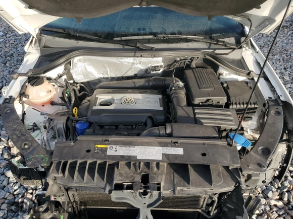 2017 Volkswagen Tiguan S with VIN WVGAV7AX3HK039090, listed as a Copart auction lot 60723615 with 72,311 mi miles and Salvage title. Bid and sale history available at DreamBid. Image 12.