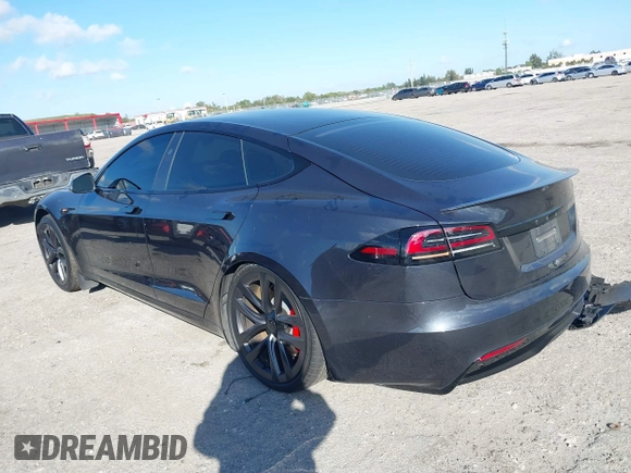 2023 Tesla Model S Plaid с VIN 5YJSA1E62PF530538, выставлен на аукционе IAAI как лот 41553415 с пробегом 31 392 миль миль и . История ставок и продаж доступна на DreamBid. Изображение 3.