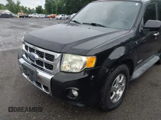 2008 Ford Escape Limited z VIN 1FMCU94138KA71570, wystawiony jako IAAI lot #42652436 z przebiegiem 135 542 mil mil oraz . Historia ofert i sprzedaży dostępna na DreamBid. Obrazek 6.