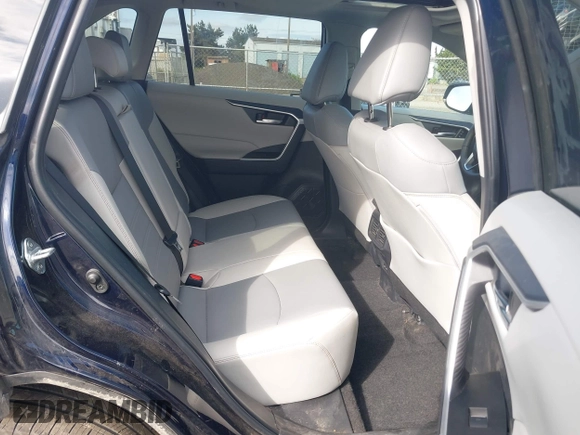 2024 Toyota RAV4 XLE Premium z VIN 2T3A1RFV0RW468912, wystawiony jako IAAI lot #42287928 z przebiegiem 14 574 mil mil oraz . Historia ofert i sprzedaży dostępna na DreamBid. Obrazek 8.